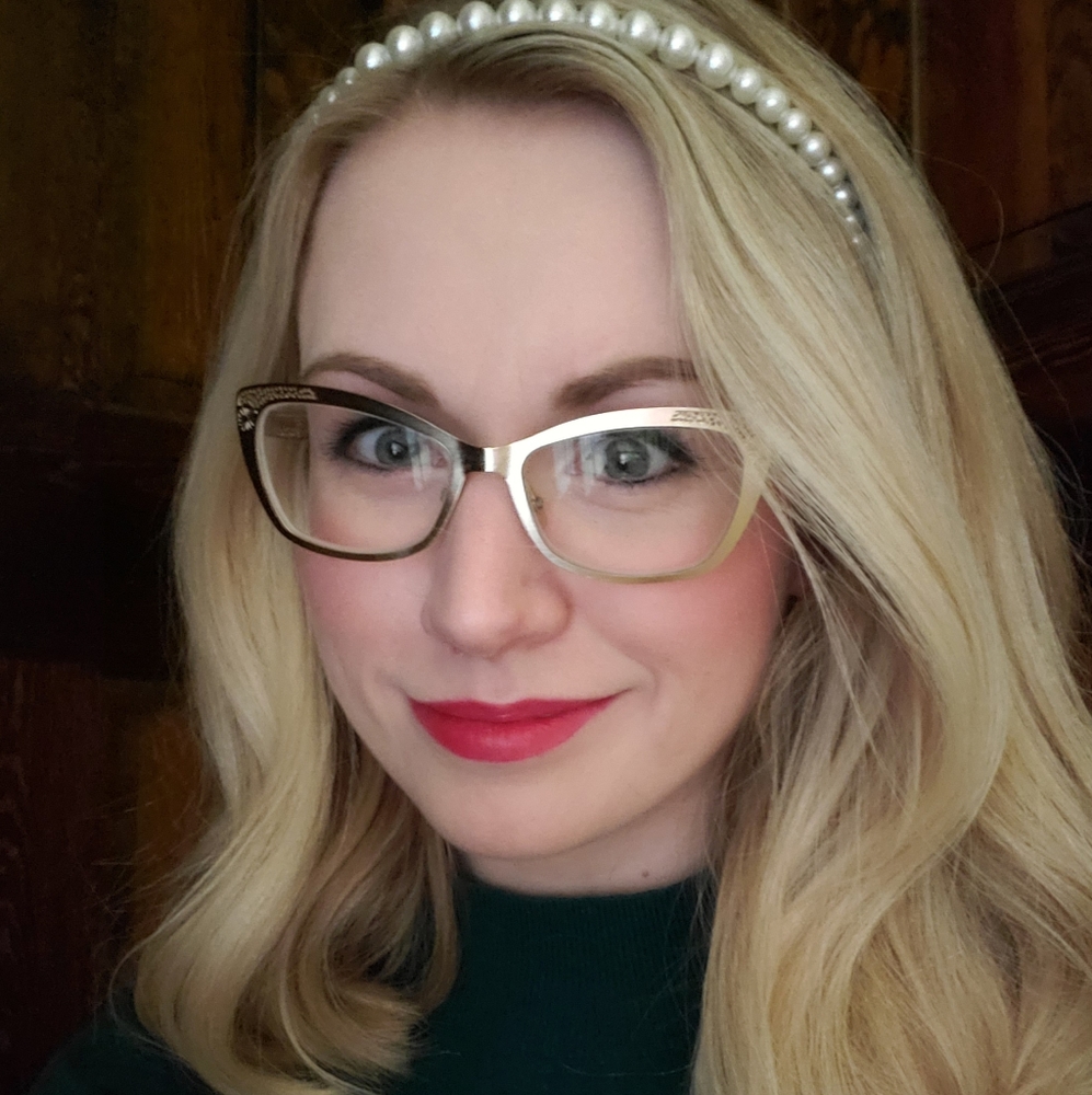 Meet your Posher, Courtney